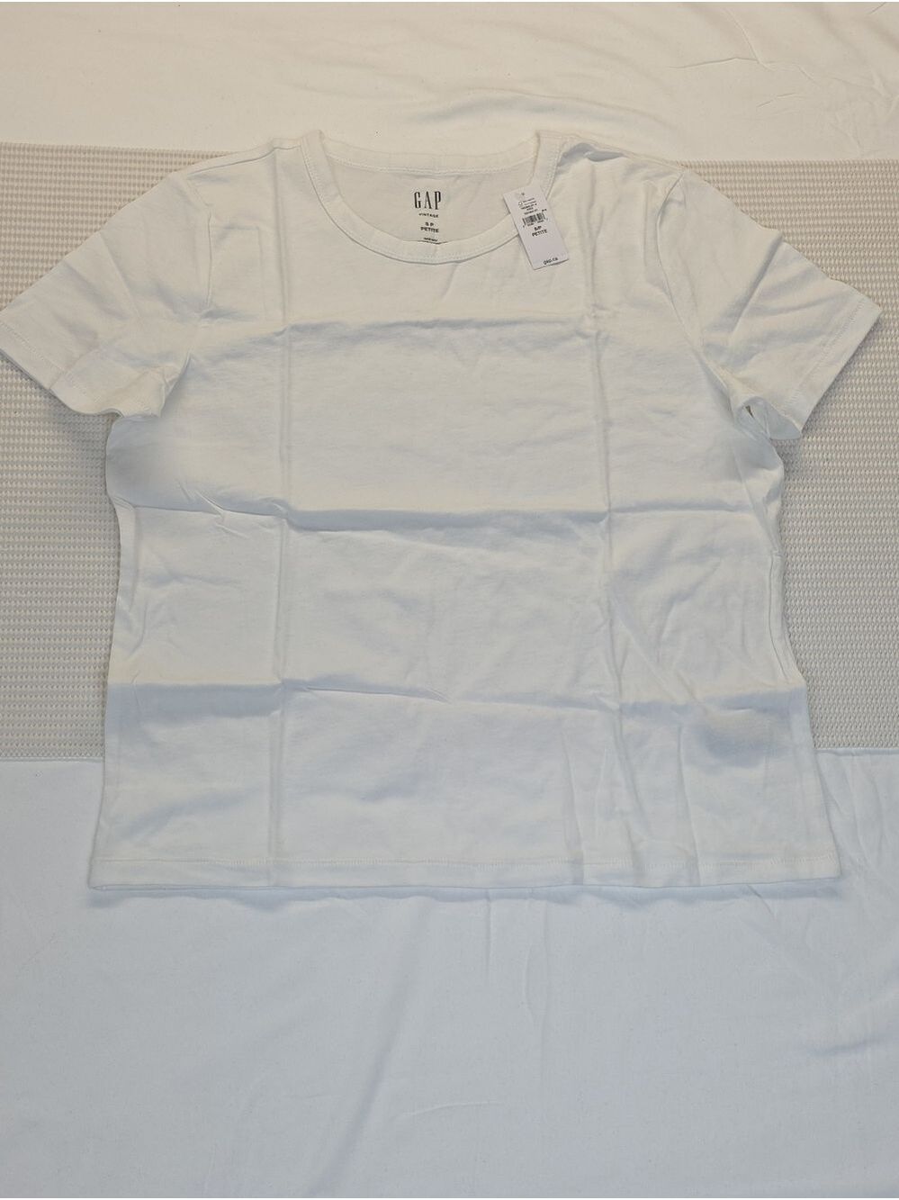 GAP Women’s Classic Crewneck Tee - White Small Petite